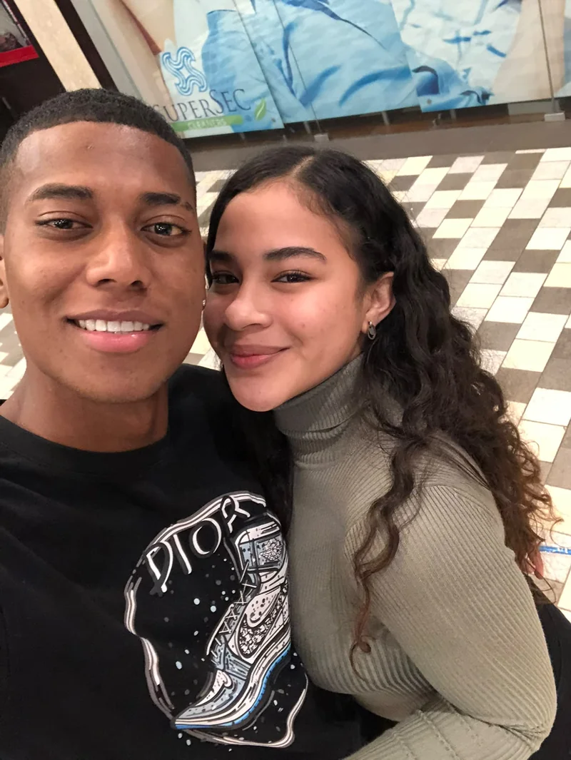 Andrés y Melani en su primera cita